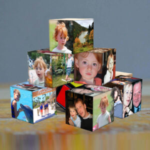 Cubes en carton (Boîte à dragées)